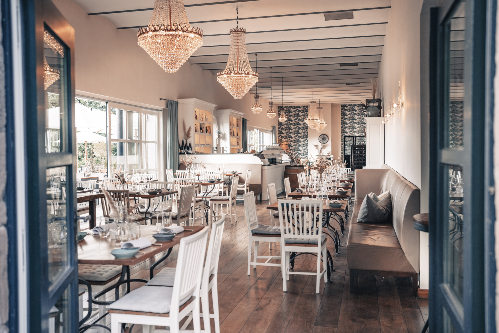Gedeckter Tisch für ein Dinner-Event